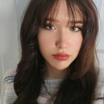 Estelle Parraga